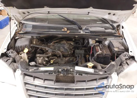 2010 Chrysler Town & Country Lx из США, поврежденный, VIN 2A4RR4DE0AR315943